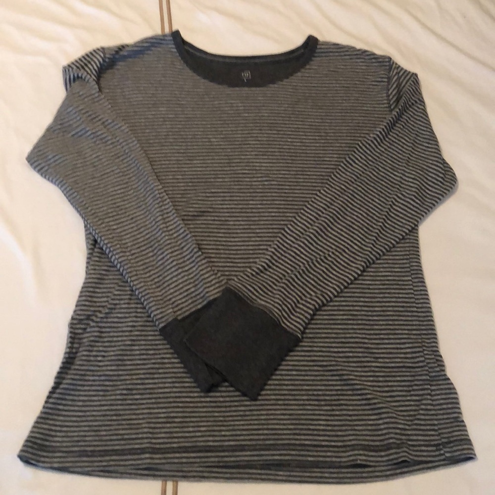 Fitted long sleeve shirt